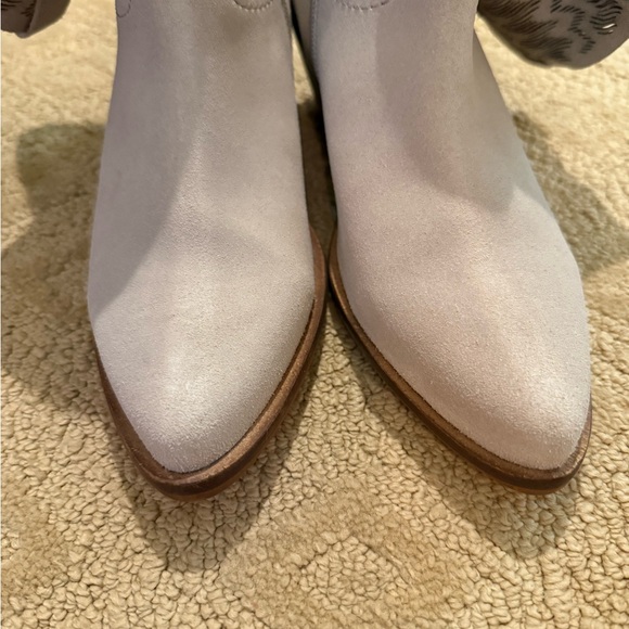 Beige suede Western Ankle Boots - Picture 7 of 9